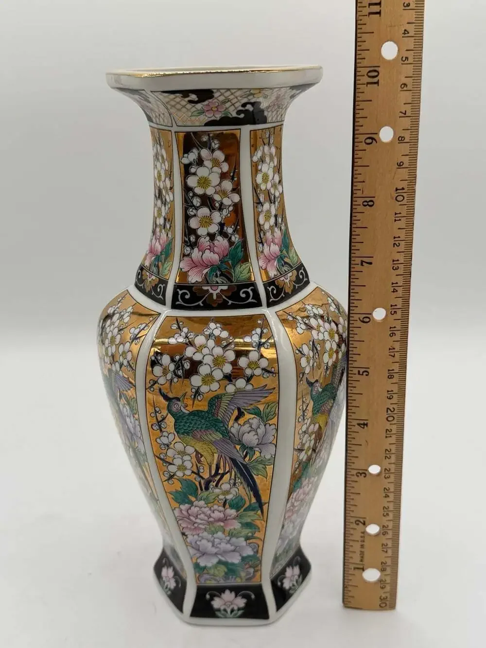 Heritage Mint Ming Dynasty Vase – Porcelain with Gold and Pheasant Design 10